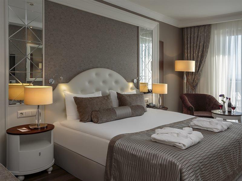 Sunis Efes Royal Palace Resort & Spa Özdere Exterior foto